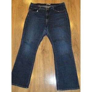 Levi Strauss Classic Bootcut Jeans Womens Sz 18 W34 L32 Blue Rise 10 Medium Wash